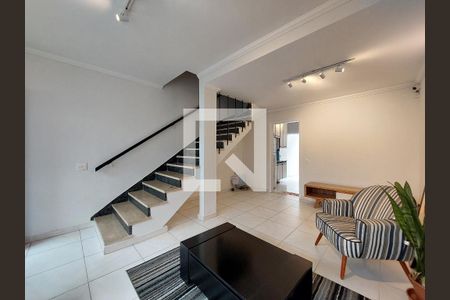 Sala de casa à venda com 3 quartos, 150m² em Jardim Prudência, São Paulo