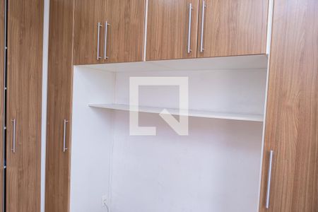 Quarto 1 de apartamento à venda com 2 quartos, 43m² em Vila Talarico, São Paulo