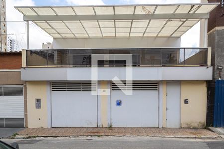 Casa para alugar com 430m², 3 quartos e 8 vagas Casa para alugar com 430m², 3 quartos e 8 vagasFachada Casa