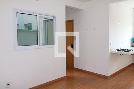 Sala de apartamento para alugar com 2 quartos, 45m² em Santa Maria, Santo André