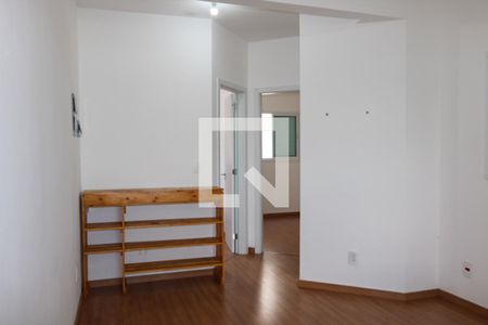 Sala de apartamento para alugar com 2 quartos, 45m² em Santa Maria, Santo André