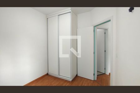 Quarto 2 de apartamento para alugar com 2 quartos, 45m² em Santa Maria, Santo André