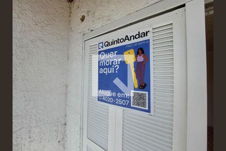 Casa à venda com 120m², 3 quartos e 2 vagasPlaca instalada na fachada do Imóvel