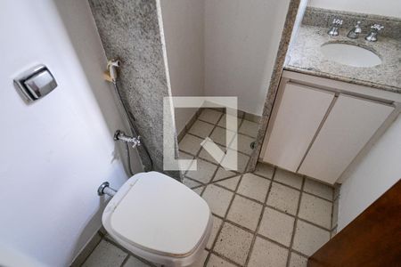 Casa à venda com 80m², 2 quartos e sem vaga Casa à venda com 80m², 2 quartos e sem vagaBanheiro