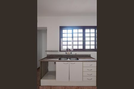 Casa à venda com 80m², 2 quartos e sem vaga Casa à venda com 80m², 2 quartos e sem vagaCozinha