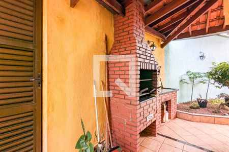 Casa à venda com 173m², 3 quartos e 5 vagas Casa à venda com 173m², 3 quartos e 5 vagasChurrasqueira e jardim