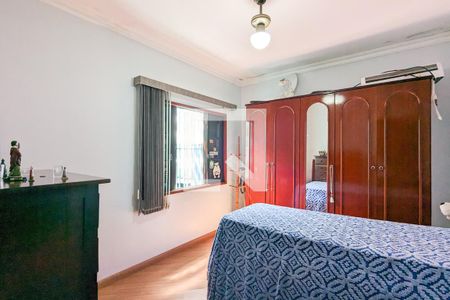 Casa à venda com 173m², 3 quartos e 5 vagas Casa à venda com 173m², 3 quartos e 5 vagasQuarto 2