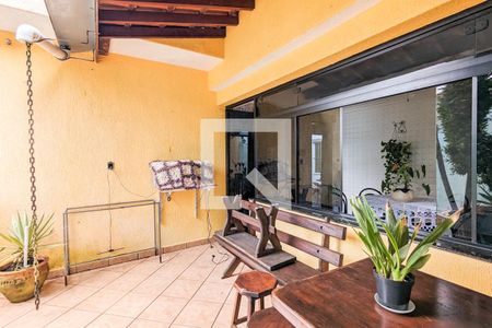 Casa à venda com 173m², 3 quartos e 5 vagas Casa à venda com 173m², 3 quartos e 5 vagasChurrasqueira e jardim