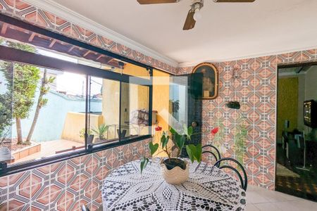 Casa à venda com 173m², 3 quartos e 5 vagas Casa à venda com 173m², 3 quartos e 5 vagasSala externa