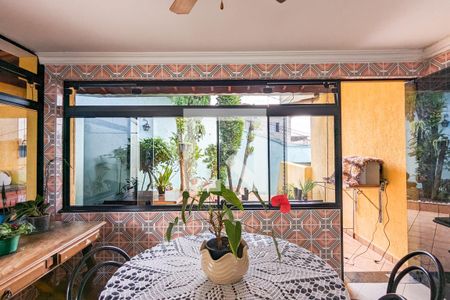 Casa à venda com 173m², 3 quartos e 5 vagas Casa à venda com 173m², 3 quartos e 5 vagasSala externa