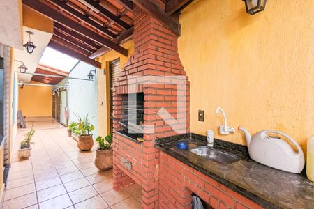 Casa à venda com 173m², 3 quartos e 5 vagas Casa à venda com 173m², 3 quartos e 5 vagasChurrasqueira e jardim