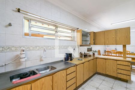 Casa à venda com 173m², 3 quartos e 5 vagas Casa à venda com 173m², 3 quartos e 5 vagasCozinha