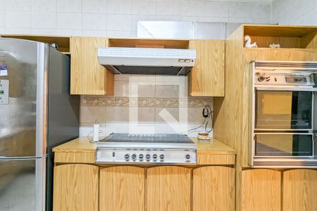 Casa à venda com 173m², 3 quartos e 5 vagas Casa à venda com 173m², 3 quartos e 5 vagasCozinha