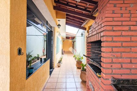 Casa à venda com 173m², 3 quartos e 5 vagas Casa à venda com 173m², 3 quartos e 5 vagasChurrasqueira e jardim