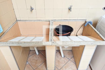 Casa à venda com 173m², 3 quartos e 5 vagas Casa à venda com 173m², 3 quartos e 5 vagasÁrea de serviço