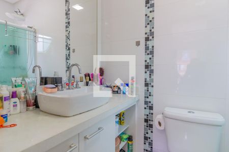 Casa à venda com 230m², 3 quartos e 3 vagas Casa à venda com 230m², 3 quartos e 3 vagasBanheiro da suíte