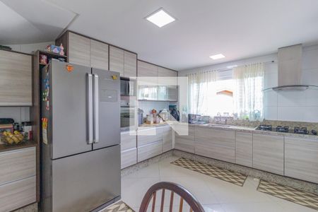 Casa à venda com 230m², 3 quartos e 3 vagas Casa à venda com 230m², 3 quartos e 3 vagasCozinha