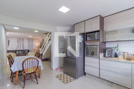 Casa à venda com 230m², 3 quartos e 3 vagas Casa à venda com 230m², 3 quartos e 3 vagasCozinha