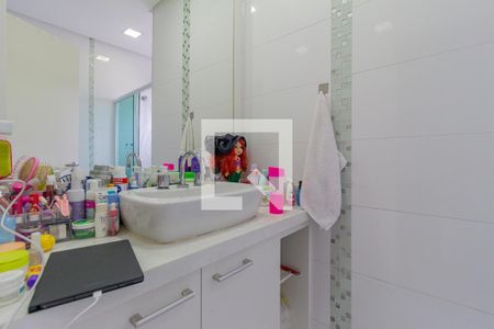 Casa à venda com 230m², 3 quartos e 3 vagas Casa à venda com 230m², 3 quartos e 3 vagasBanheiro