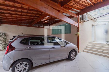 Casa à venda com 230m², 3 quartos e 3 vagas Casa à venda com 230m², 3 quartos e 3 vagasGaragem