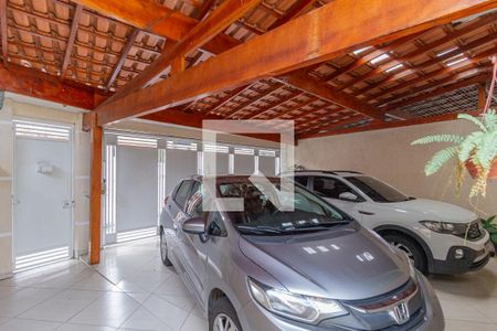 Casa à venda com 230m², 3 quartos e 3 vagas Casa à venda com 230m², 3 quartos e 3 vagasGaragem