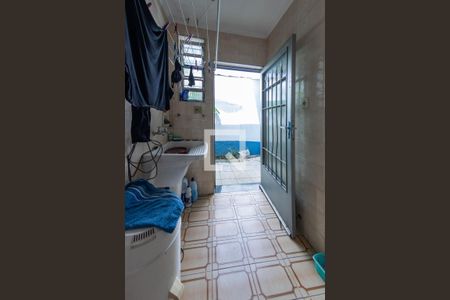 Casa à venda com 152m², 2 quartos e 1 vagaÁrea de serviço 