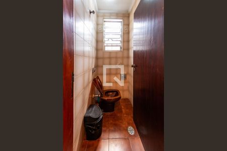 Lavabo  de casa para alugar com 4 quartos, 152m² em Vila Ema, São Paulo