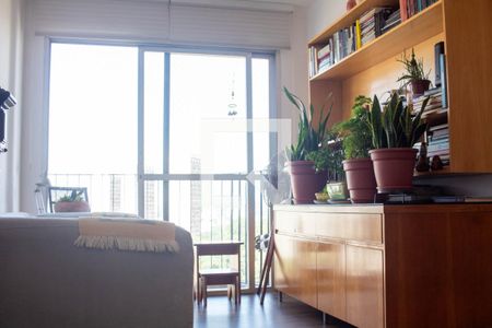 Sala de apartamento à venda com 2 quartos, 73m² em Vila Sofia, São Paulo