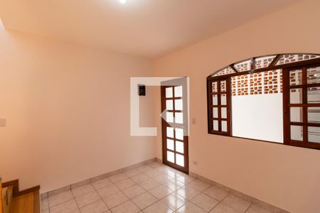 Sala  de casa para alugar com 2 quartos, 120m² em Vila Araguaia, São Paulo