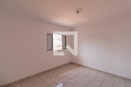 Quarto 1 de casa para alugar com 2 quartos, 120m² em Vila Araguaia, São Paulo