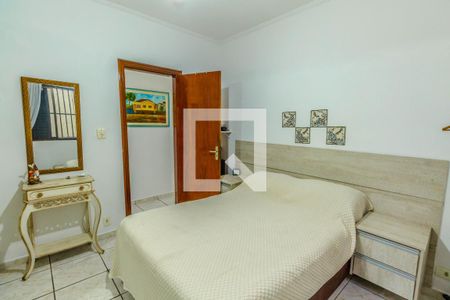 Quarto 1 de casa para alugar com 4 quartos, 190m² em Guilhermina, Praia Grande