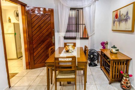 Sala de casa para alugar com 4 quartos, 190m² em Guilhermina, Praia Grande