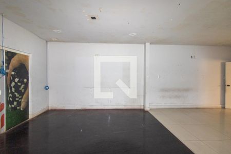 Casa para alugar com 350m², 2 quartos e 10 vagasSala de Star