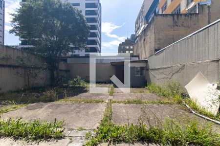 Casa para alugar com 350m², 2 quartos e 10 vagasQuintal