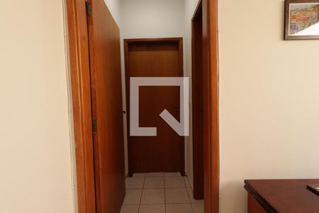 Corredor  de apartamento para alugar com 1 quarto, 51m² em Jardim Irajá, Ribeirão Preto