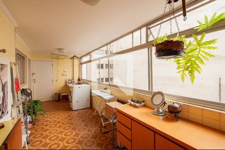 Apartamento à venda com 205m², 3 quartos e 1 vagaÁrea de Serviço