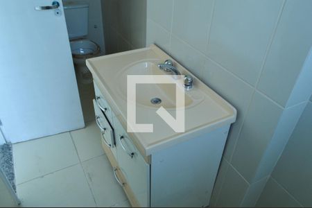 Casa de condomínio à venda com 100m², 2 quartos e 2 vagas Casa de condomínio à venda com 100m², 2 quartos e 2 vagasBanheiro da Suíte 2