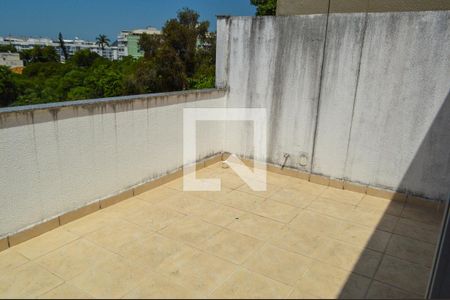 Casa de condomínio à venda com 100m², 2 quartos e 2 vagas Casa de condomínio à venda com 100m², 2 quartos e 2 vagasTerraço 2