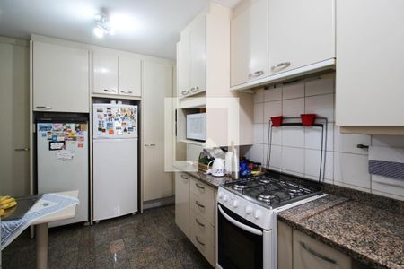 Apartamento para alugar com 142m², 4 quartos e 2 vagas Apartamento para alugar com 142m², 4 quartos e 2 vagasCozinha