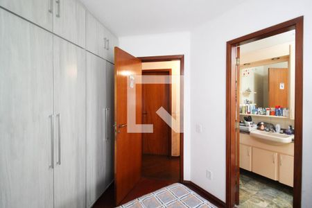 Apartamento para alugar com 142m², 4 quartos e 2 vagas Apartamento para alugar com 142m², 4 quartos e 2 vagasQuarto