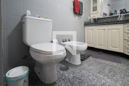 Apartamento para alugar com 142m², 4 quartos e 2 vagas Apartamento para alugar com 142m², 4 quartos e 2 vagasBanheiro social