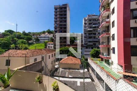 Vista  de apartamento para alugar com 2 quartos, 91m² em Icaraí, Niterói