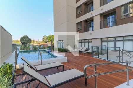 Studio à venda com 25m², 1 quarto e sem vaga Studio à venda com 25m², 1 quarto e sem vagaÁrea comum - Piscina