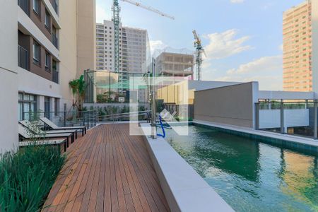 Studio à venda com 25m², 1 quarto e sem vaga Studio à venda com 25m², 1 quarto e sem vagaÁrea comum - Piscina