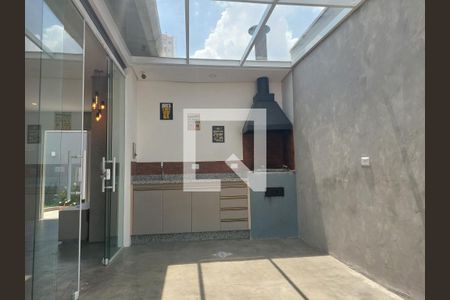 Casa à venda com 250m², 2 quartos e 2 vagas Casa à venda com 250m², 2 quartos e 2 vagasChurrasqueira