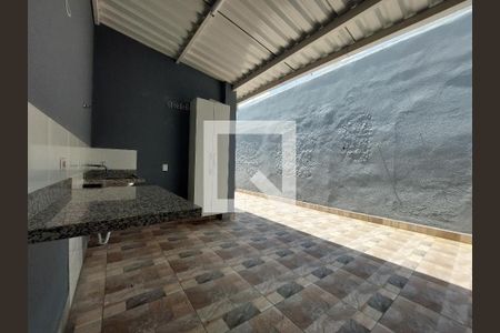 Casa à venda com 250m², 2 quartos e 2 vagas Casa à venda com 250m², 2 quartos e 2 vagasLavanderia