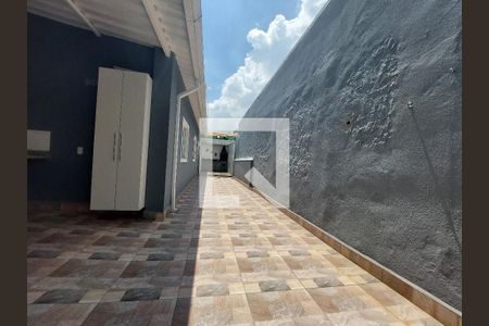 Casa à venda com 250m², 2 quartos e 2 vagas Casa à venda com 250m², 2 quartos e 2 vagasLavanderia