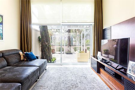 Casa à venda com 4 quartos, 320m² em Vila Nova Caledonia, São Paulo