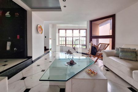 Sala 2 de casa de condomínio à venda com 4 quartos, 435m² em Itaipu, Niterói