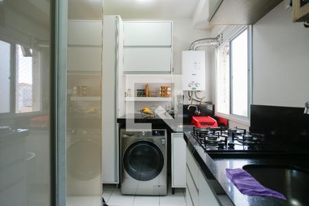 Cozinha de apartamento para alugar com 2 quartos, 56m² em Humaitá, Porto Alegre